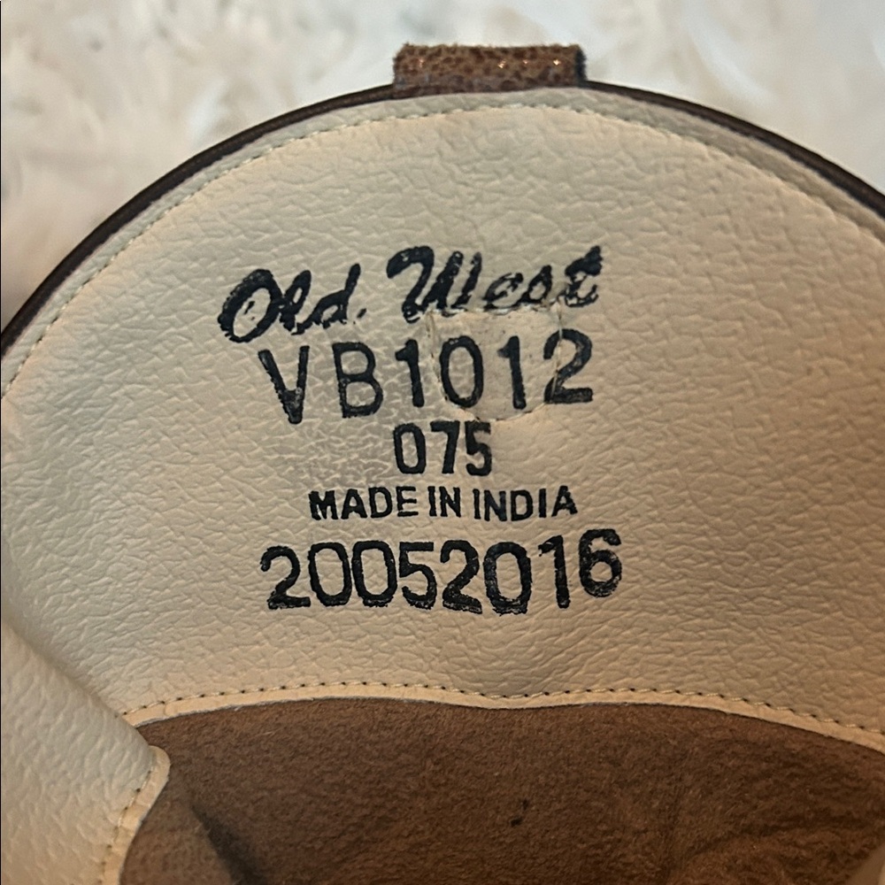 Old West Brown and Cream Western Boot Interior Branding - Picture 2 of 5